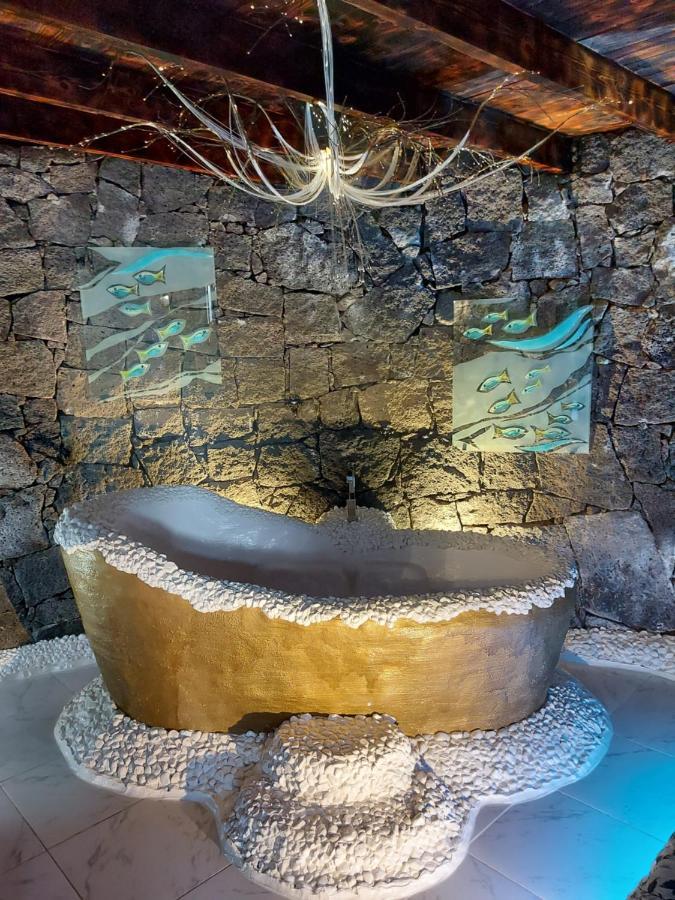 Aloelux Villa ! - Private Villa With Jacuzzi, Cinema ,Massage ,Wonderful View, Art Desing Villa Conil Exterior photo